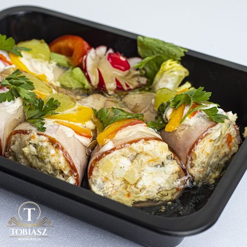 Sałatka w szynce ( 5 porcji )